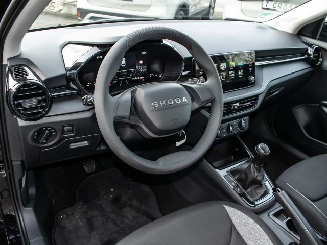 Skoda Fabia 1.0 MPI Essence LED PDC SHZ SOUNDSYS SPURH