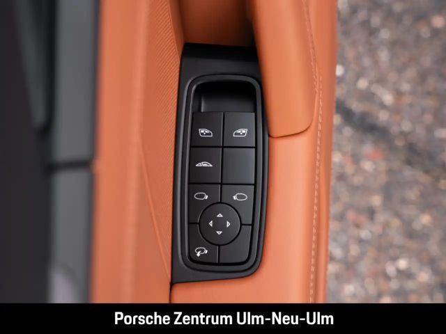 Porsche 992 4 Cabrio Carrera GTS