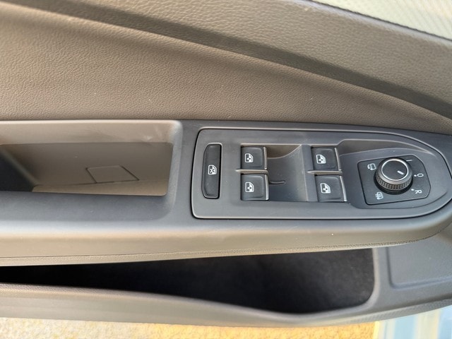 Volkswagen Golf 1.5 eTSI DSG Golf VIII