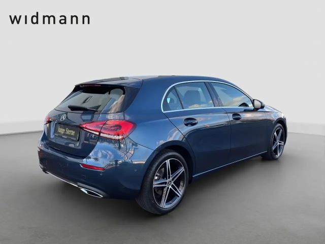 Mercedes-Benz A 180 **Multibeam*360°Kamera*Panorama*Navi*PTS**