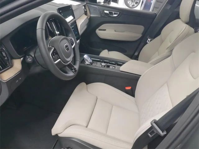 Volvo XC60 AWD Dark Plus T6