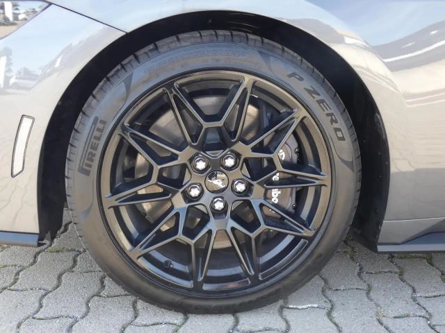 Ford Mustang Fastback GT 5.0 V8