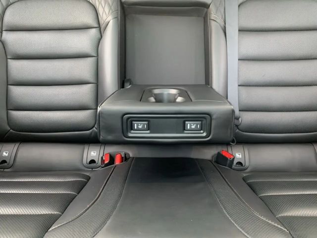 Renault Koleos Blue Initiale Paris