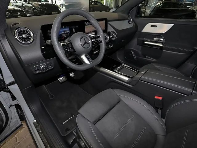 Mercedes-Benz GLA 200 AMG Line