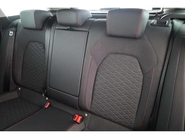 Seat Leon 1.5 eTSI FR-lijn Sportstourer