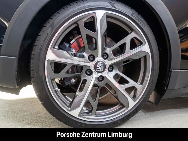 Porsche Taycan 4 Cross Turismo