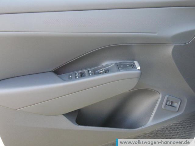 Volkswagen T-Roc 1.5 eTSI DSG IQ.Drive R-Line