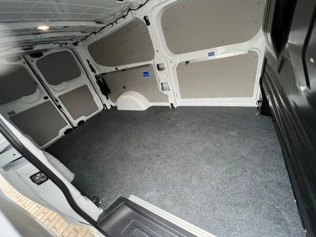 Volkswagen Transporter 2.0 TDI Lang T7