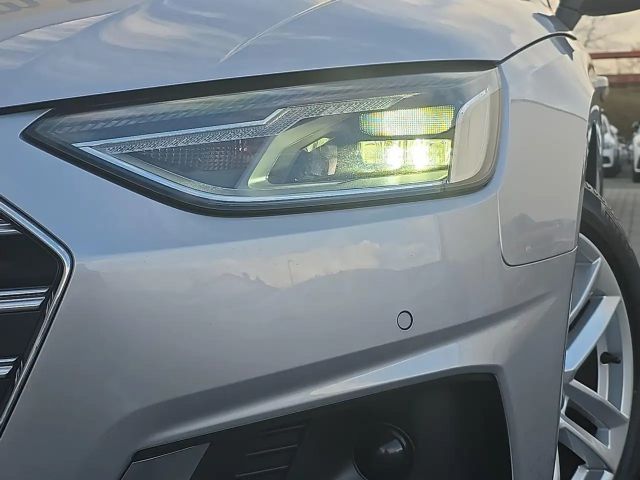 Audi A4 30 TDI Sedan