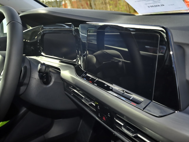 Volkswagen Golf Style Variant