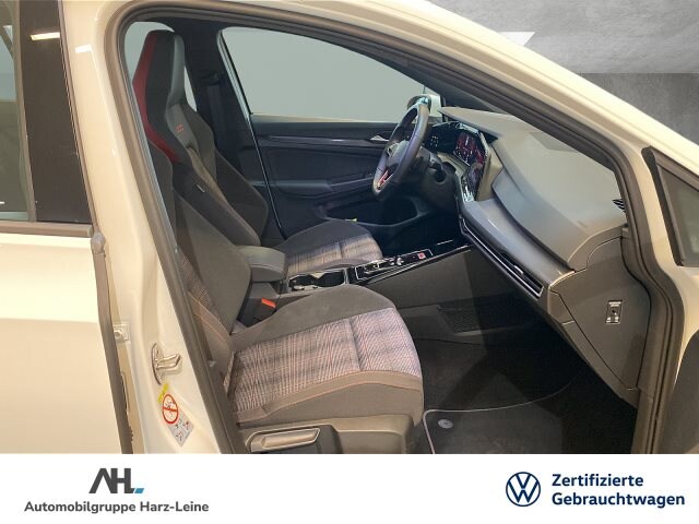 Volkswagen Golf 2.0 TSI DSG