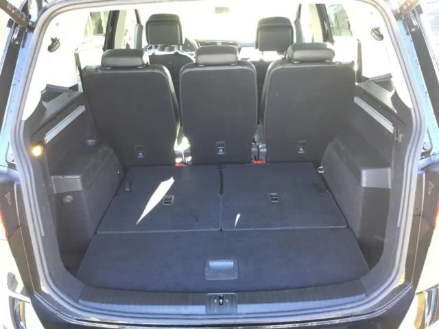 Volkswagen Touran DSG