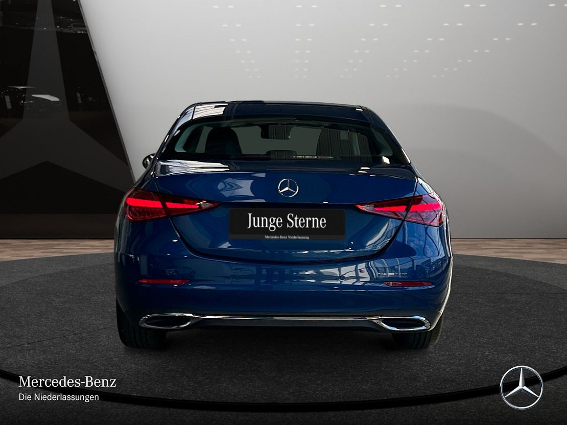 Mercedes-Benz C 200 4MATIC Sedan