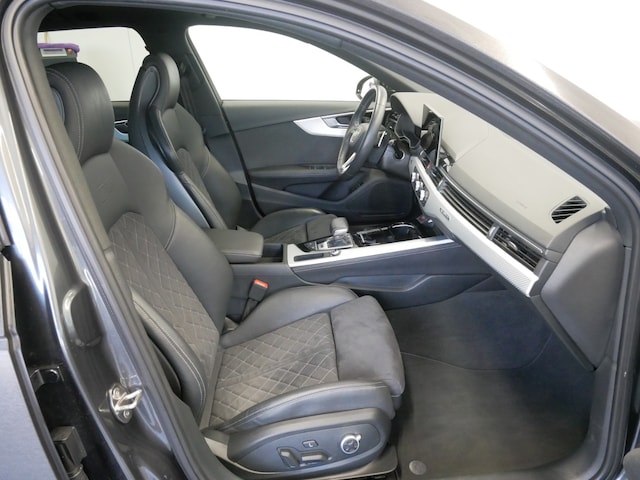 Audi RS4 Avant Quattro