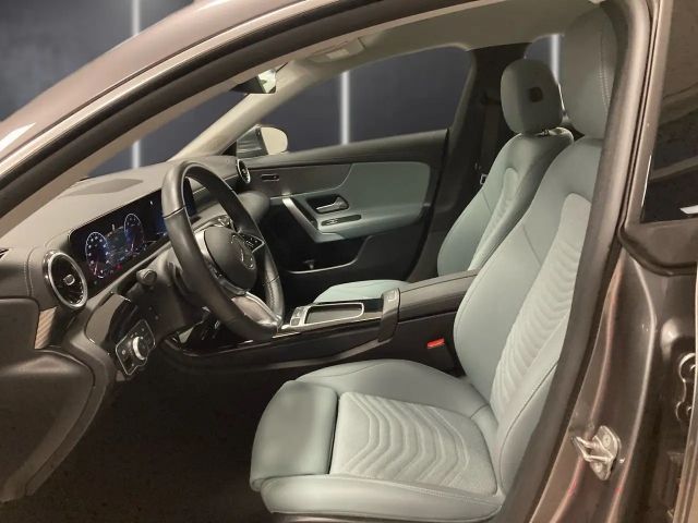 Mercedes-Benz CLA 180 Progressive