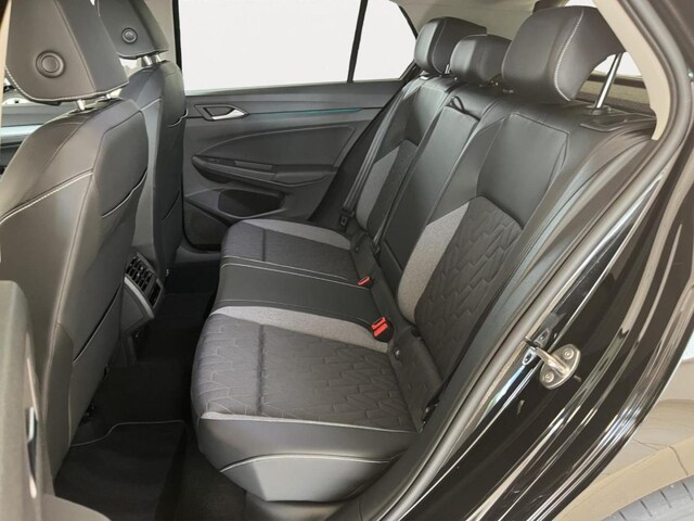 Volkswagen Golf 1.5 eTSI DSG