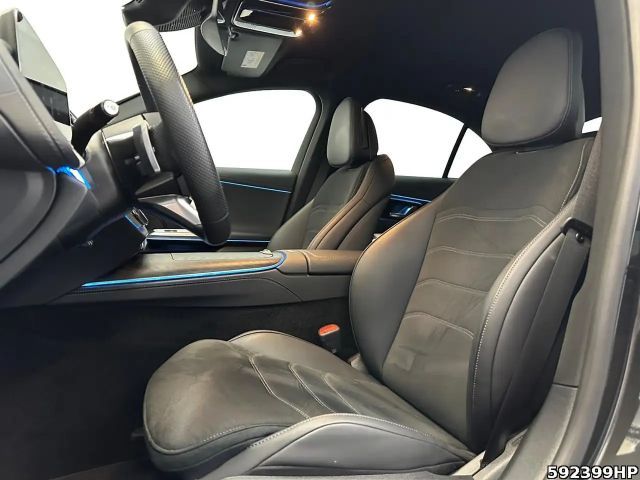 Mercedes-Benz E 220 AMG Line E 220 d Sedan