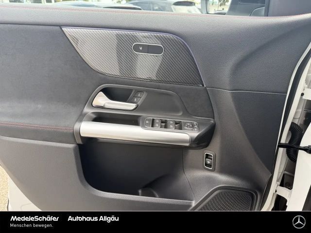 Mercedes-Benz GLA 200 AMG Line