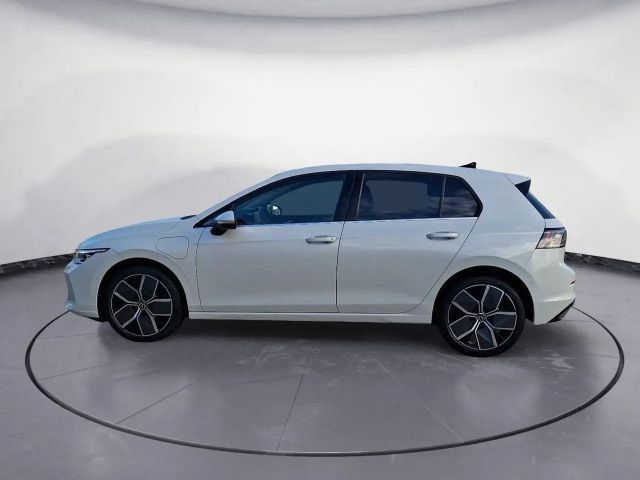 Volkswagen Golf DSG Style eHybrid