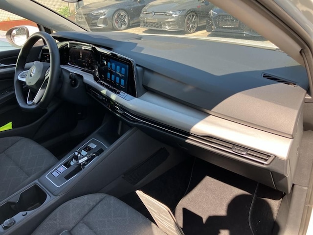 Volkswagen Golf 1.5 eTSI DSG Life Variant