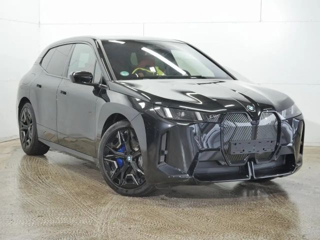 BMW iX xDrive60