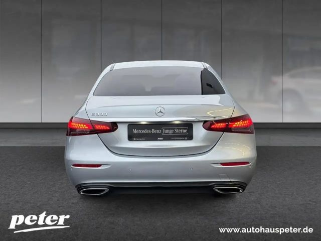 Mercedes-Benz E 300 AVANTGARDE Sedan