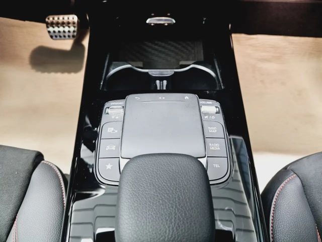 Mercedes-Benz A 220 AMG Line