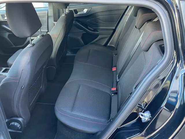 Ford Focus ST Line Wagon