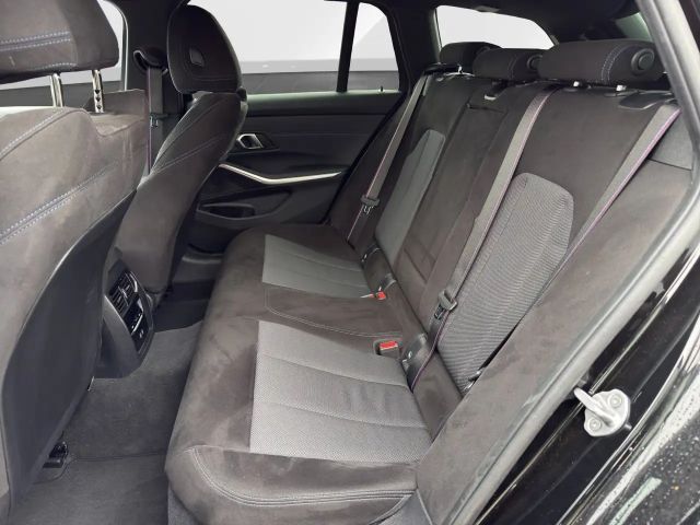 BMW 330 330d M-Sport Touring xDrive