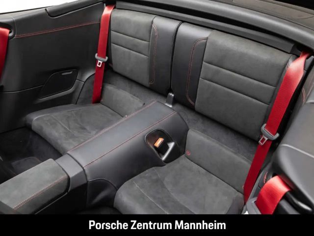 Porsche 992 4 Cabrio Carrera GTS