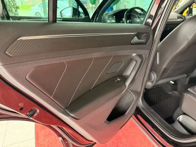 Volkswagen Tiguan 4Motion R-Line