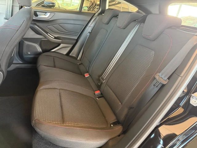 Ford Focus ST Line Wagon