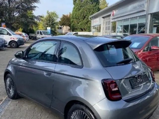 Fiat 500e 3+1, 42KWh, ab 399,- Euro monatlich*