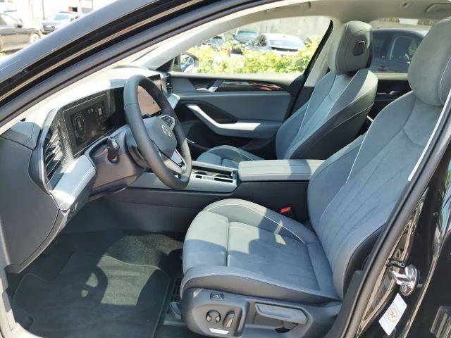 Volkswagen Passat 1.5 eTSI Business Variant