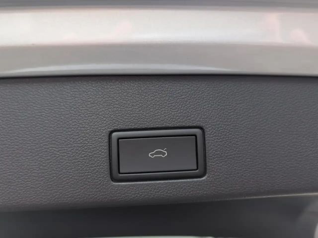 Volkswagen Golf DSG Life Variant