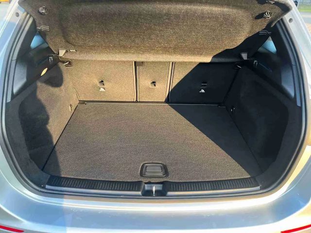 Mercedes-Benz B 180 Progressive Sedan