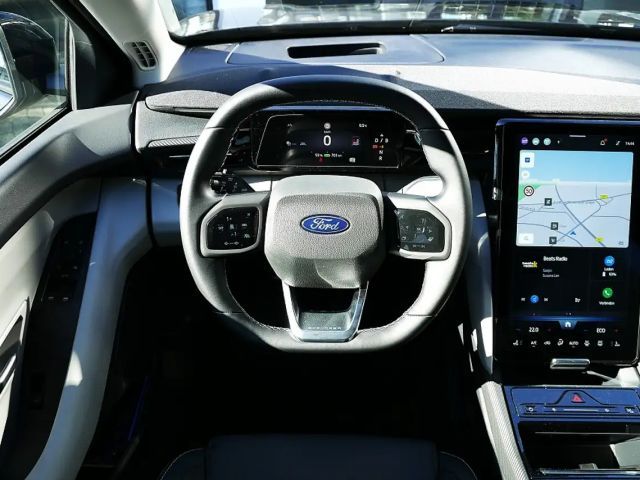 Ford Explorer Premium RWD