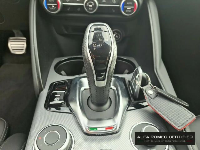 Alfa Romeo Giulia AT8 Q4 Turbo Veloce
