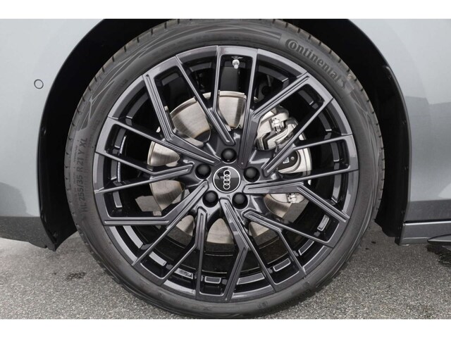 Audi A6 Avant Quattro S-Tronic