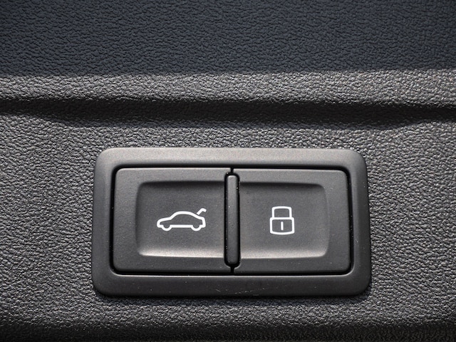 Audi A6 Avant Quattro S-Tronic