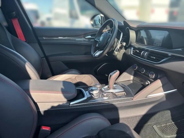 Alfa Romeo Stelvio Q4 Quadrifoglio Turbo
