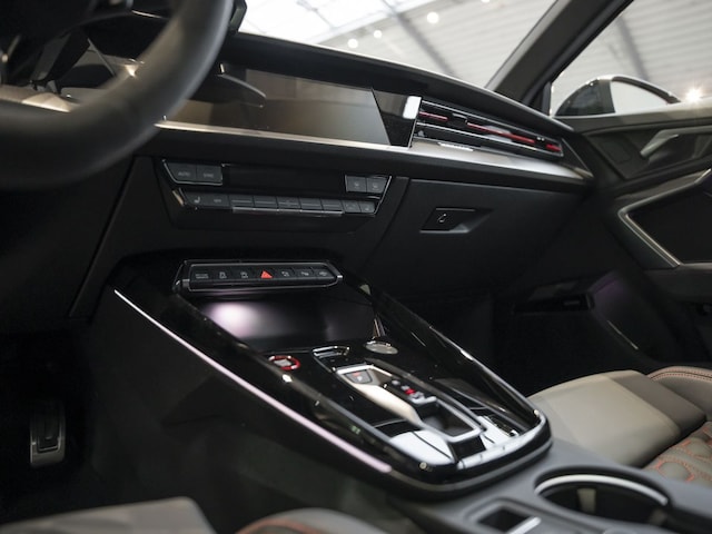 Audi RS3 Quattro S-Tronic Sedan