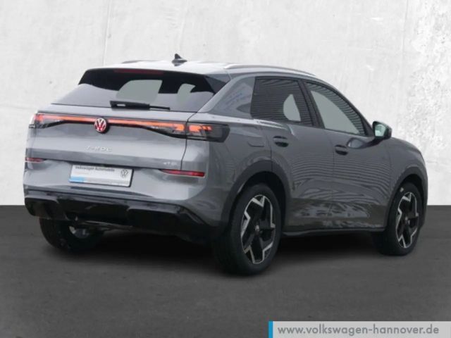 Volkswagen T-Roc 1.5 eTSI DSG IQ.Drive R-Line