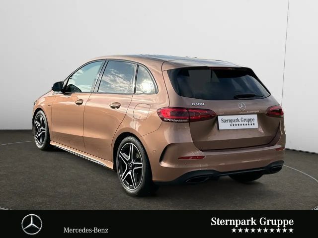 Mercedes-Benz B 180 AMG Line