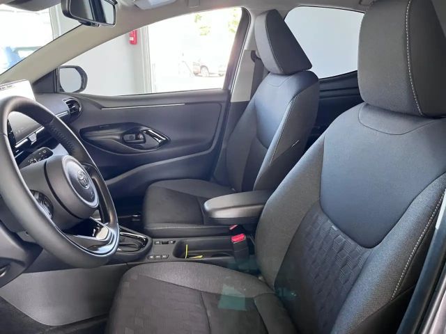 Toyota Yaris Hatchback Hybride VVT-i