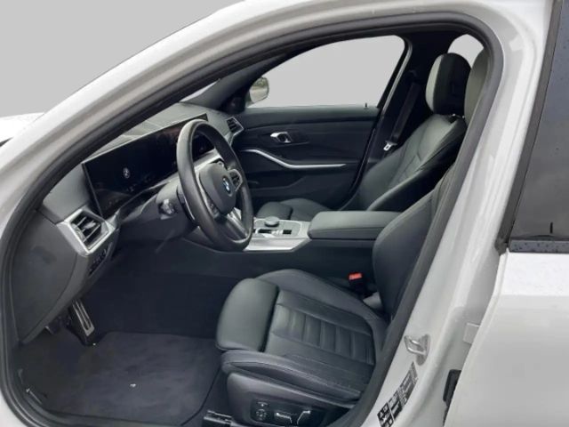 BMW 330 330i M-Sport Sedan xDrive