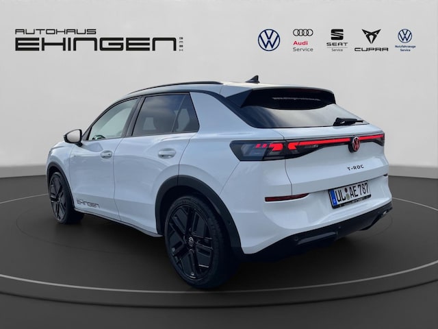 Volkswagen T-Roc 1.5 eTSI DSG R-Line