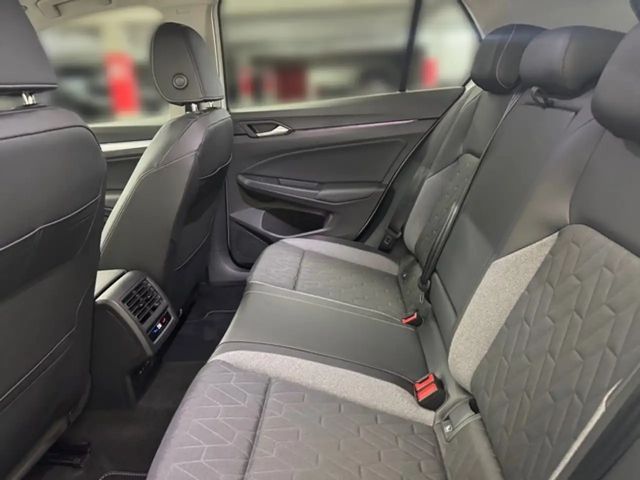 Volkswagen Golf 1.5 eTSI Golf VIII