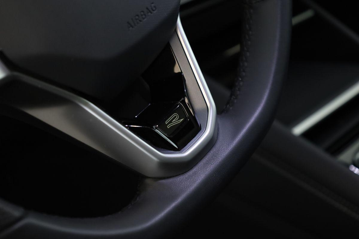 Volkswagen Tiguan 2.0 TSI DSG IQ.Drive R-Line