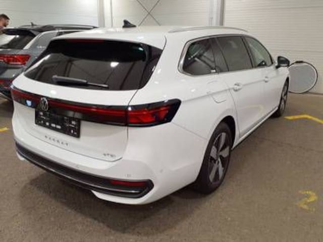 Volkswagen Passat 1.5 eTSI Business DSG Variant